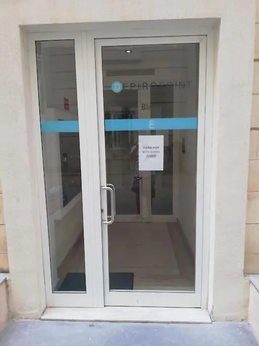 Sunny 2 Bedroom, 2 Bathrooms, Seaside Apt. Sliema Malta