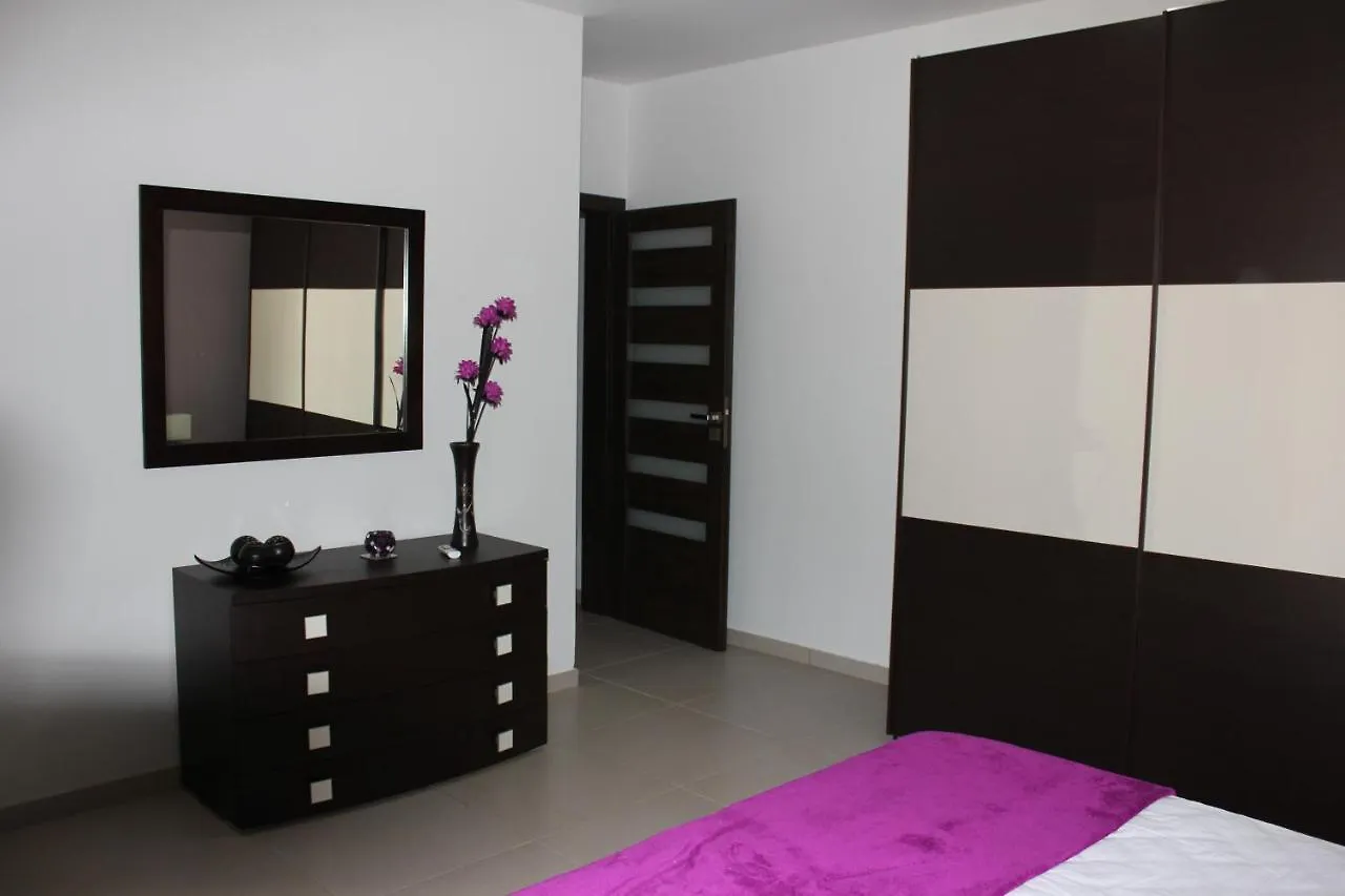 Apartamento Sunny 2 Bedroom, 2 Bathrooms, Seaside Apt. Sliema Malta